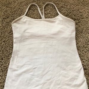 Lululemon Power Y Tank 
Luon